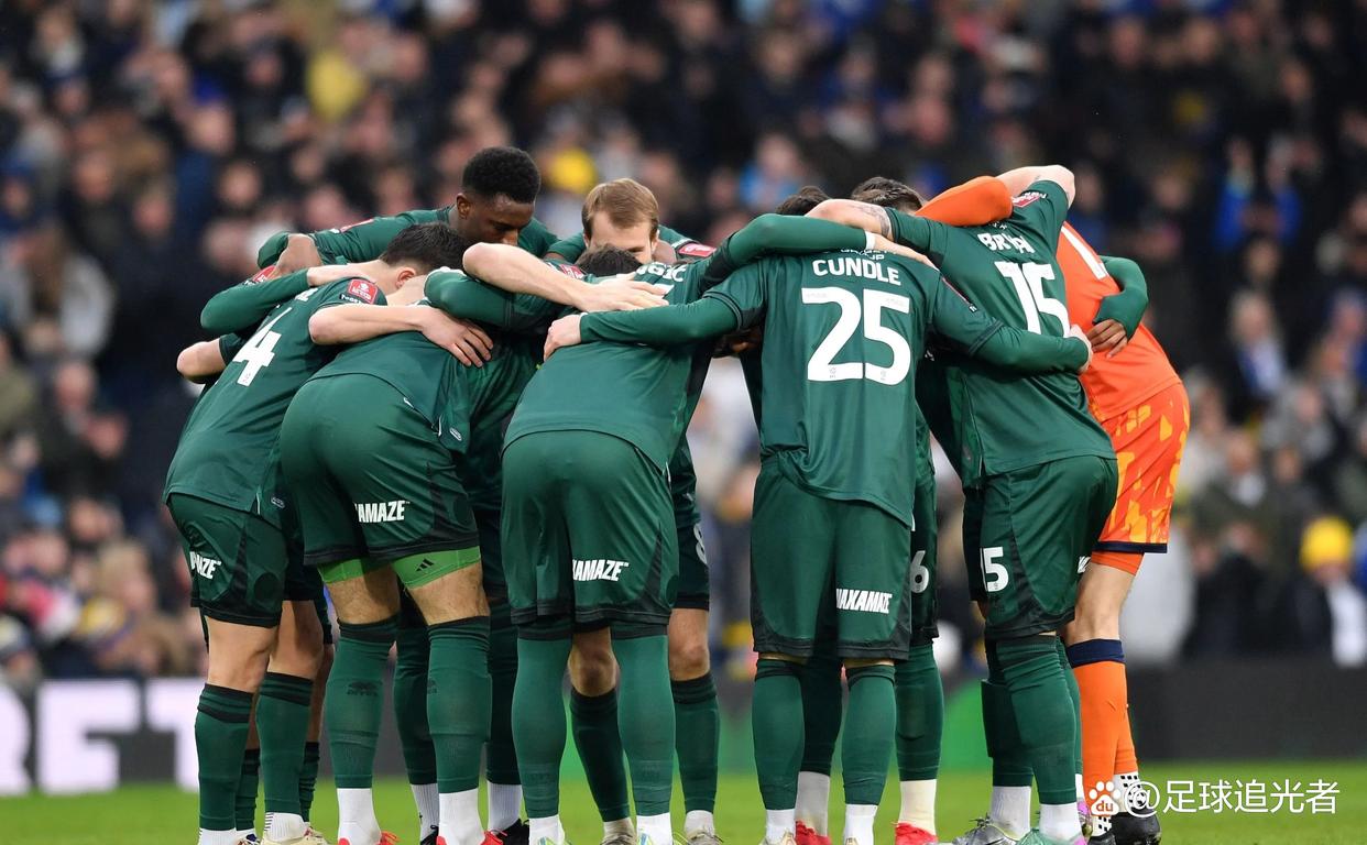 包含米尔沃尔后卫回归训练,球队防守或取得提升的词条