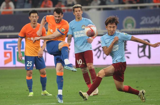 鲁能主场迎战河南建业，力争取得胜利